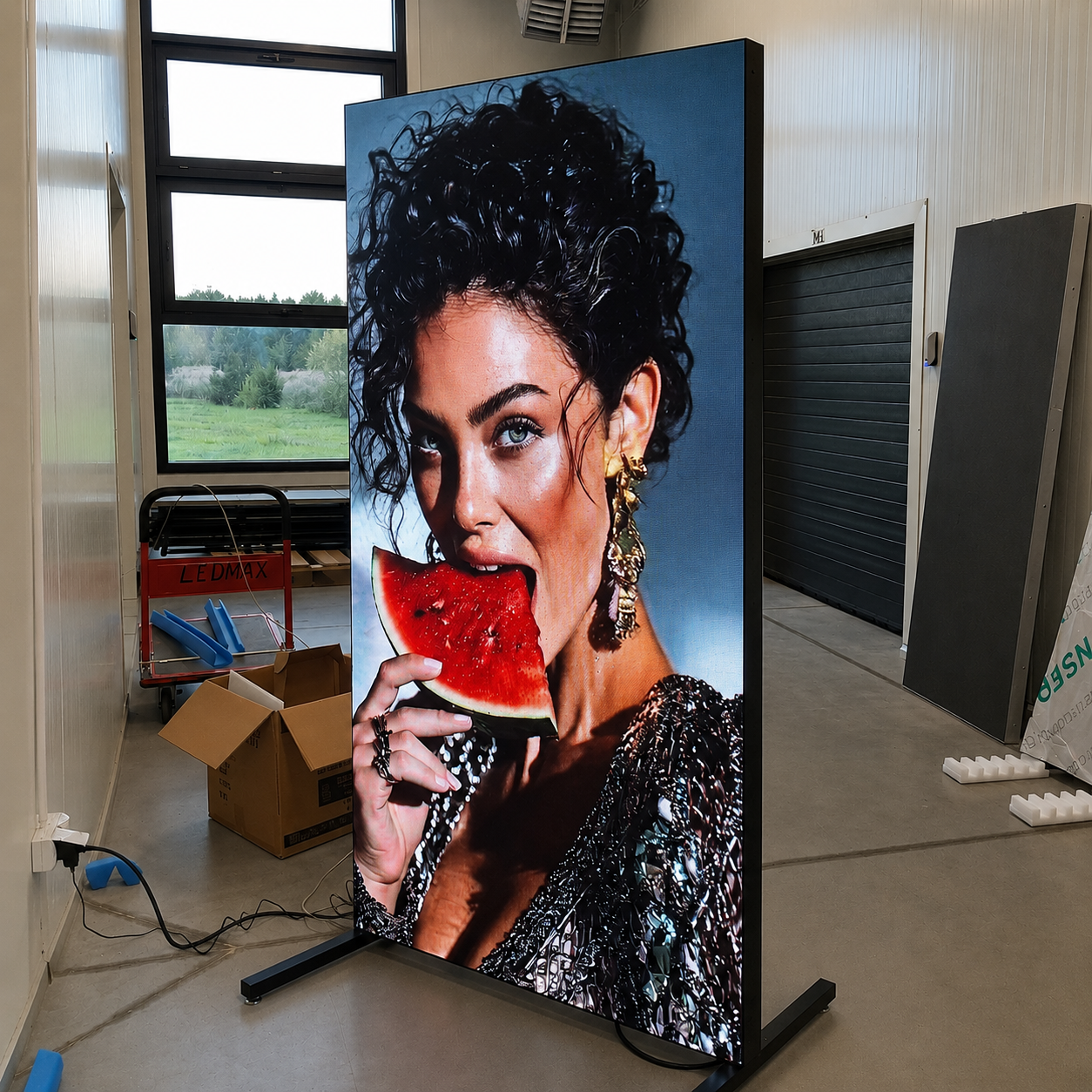 Pantalla LED de póster para interiores, pantalla LED de póster comercial